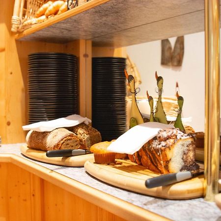 Hotel Garni Alpenhof อิสชเกิล ภายนอก รูปภาพ