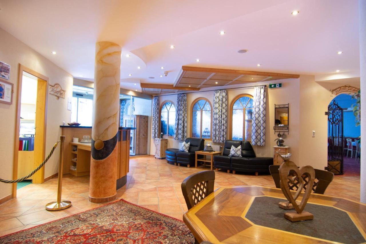 Hotel Garni Alpenhof อิสชเกิล ภายนอก รูปภาพ