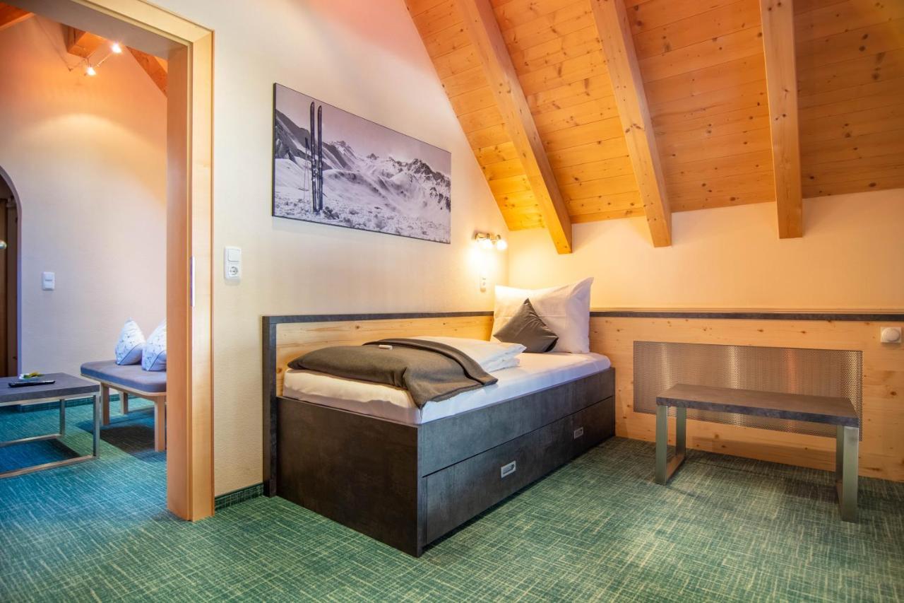 Hotel Garni Alpenhof อิสชเกิล ภายนอก รูปภาพ