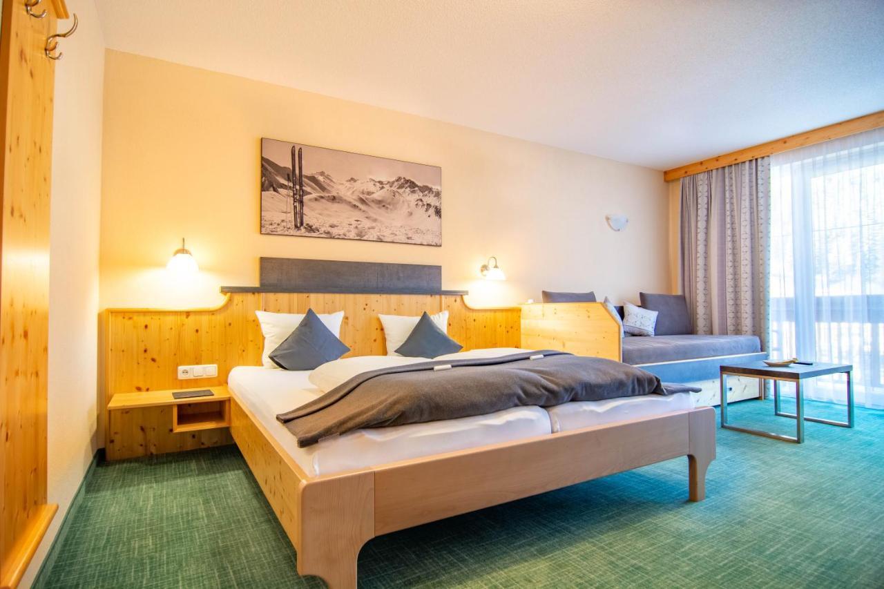 Hotel Garni Alpenhof อิสชเกิล ภายนอก รูปภาพ