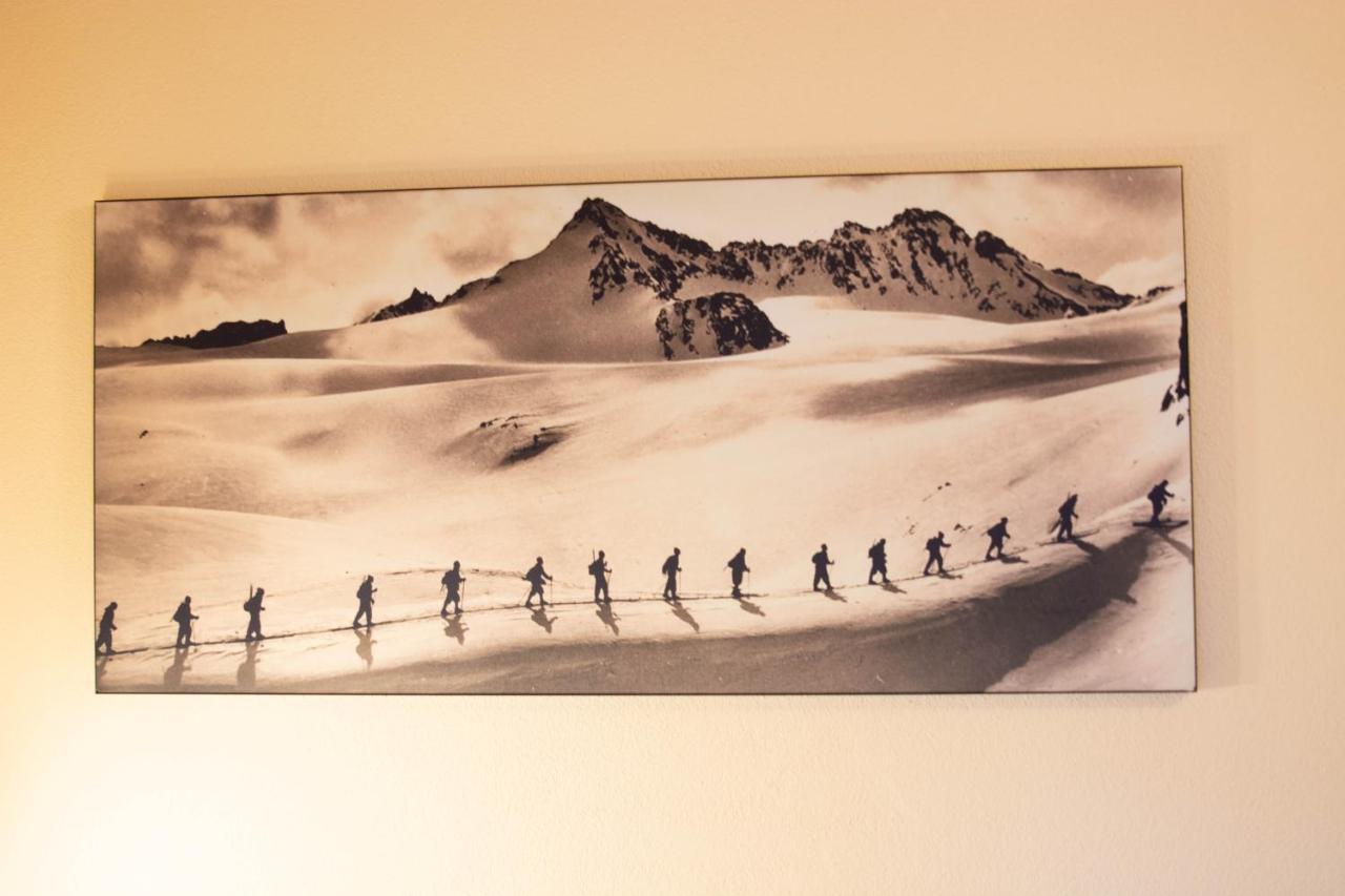 Hotel Garni Alpenhof อิสชเกิล ภายนอก รูปภาพ