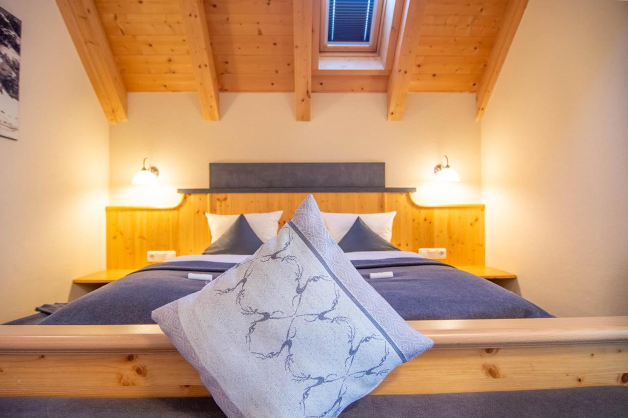 Hotel Garni Alpenhof อิสชเกิล ภายนอก รูปภาพ