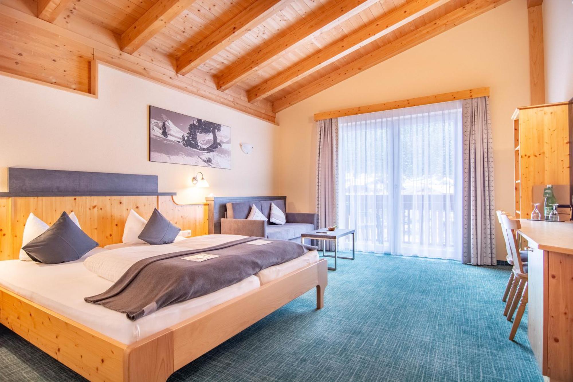 Hotel Garni Alpenhof อิสชเกิล ภายนอก รูปภาพ
