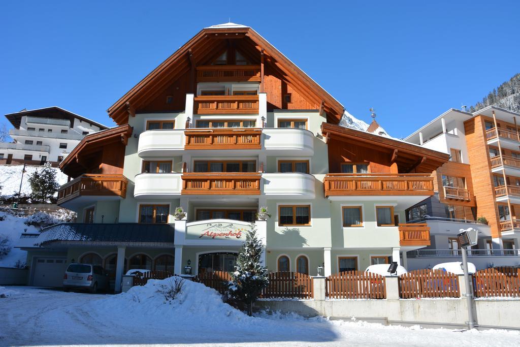 Hotel Garni Alpenhof อิสชเกิล ภายนอก รูปภาพ